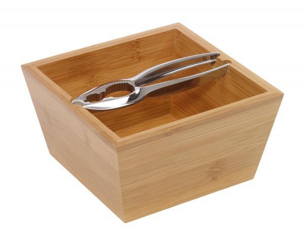 Bambusest kauss pähklitangidega